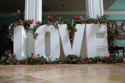 4-foot-LOVE-Letters