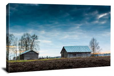 CW0223-barn-barn-with-dark-blue-sky-00
