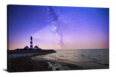 CW0509-lighthouse-lighthouse-between-milkyway-00