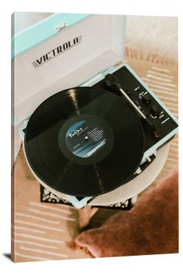 CW9852-music-victrola-turquoise-record-player-00