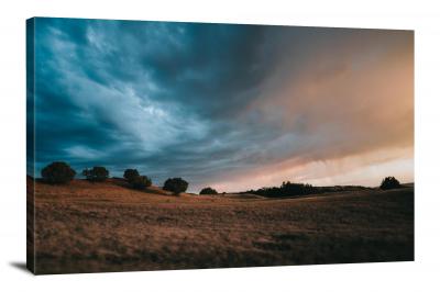 CW1255-badlands-national-park-stormy-sunrise-00