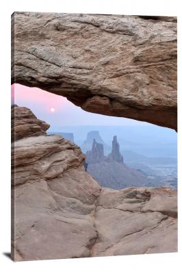 CW1390-canyonlands-national-park-purple-sky-mesa-arch-00