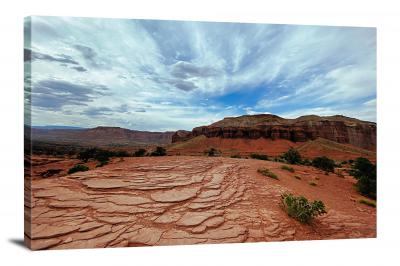 CW1395-capitol-reef-national-park-textured-rock-blue-sky-00