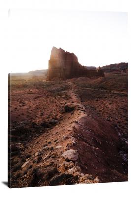 CW1407-capitol-reef-national-park-rock-and-hill-path-00