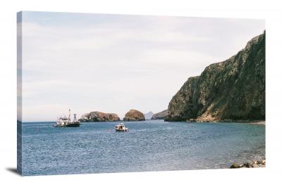 CW1427-channel-islands-national-park-view-of-the-boats-00