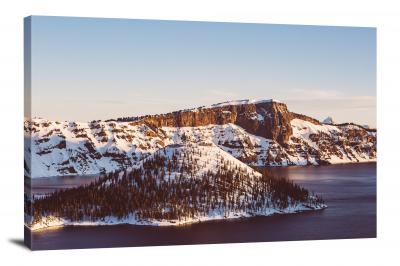 CW1452-crater-lake-national-park-snow-covered-lake-00