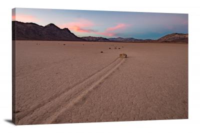 CW1522-death-valley-national-park-racetrack-00