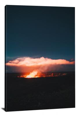 CW1736-hawaii-volcanoes-national-park-night-volcano-crater-00