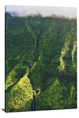 CW1741-hawaii-volcanoes-national-park-hawaii-cliffside-00