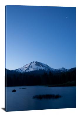 CW1864-lassen-volcanic-national-park-volcano-at-early-dawn--00