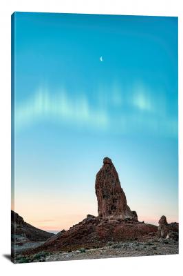 CW3007-pinnacles-national-park-aurora-over-a-lone-pinnacle-00