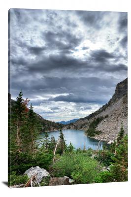 CW1168-rocky-mountain-national-park-clouds-over-lake-00
