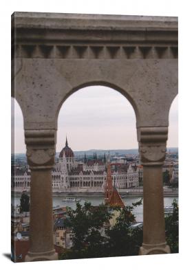 CW0746-budapest-view-from-the-arch-00