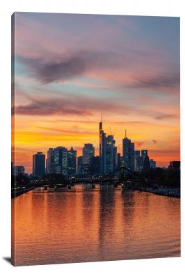 CW0804-frankfurt-sunset-by-the-water-00