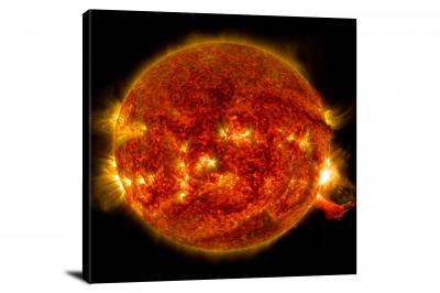 CWB295-sun-sun-emits-mid-level-flare-00