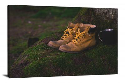 CW9723-summer-hiking-boots-on-a-tree-00