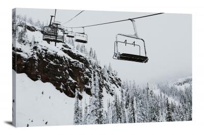CW9685-winter-ski-lift-in-the-snowy-mountain-00