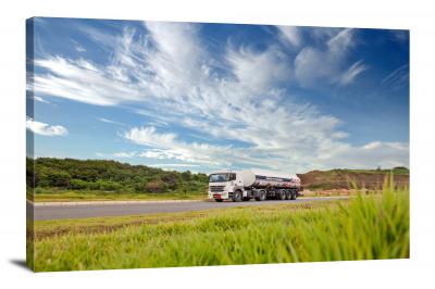 CW6279-trucks-truck-in-the-brazilian-landscape-00