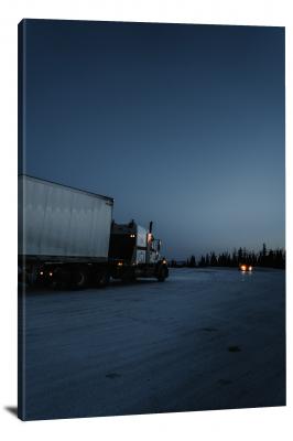 CW6291-trucks-night-driving-00