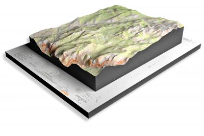CWD516-yosemite-national-park-yosemite-falls-3d-relief-map-00